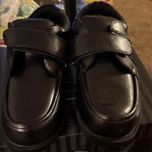 Dr Comfort. Size 12.   Black Velcro Strap Shoes